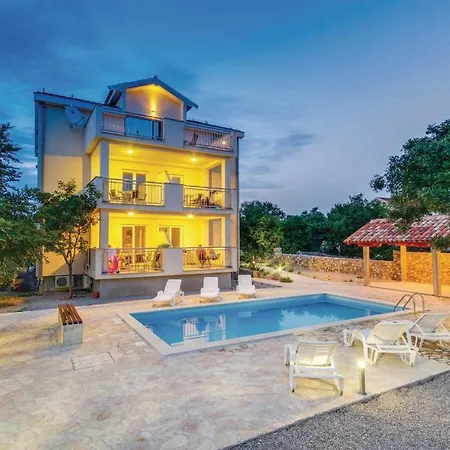 Front In Apartmán